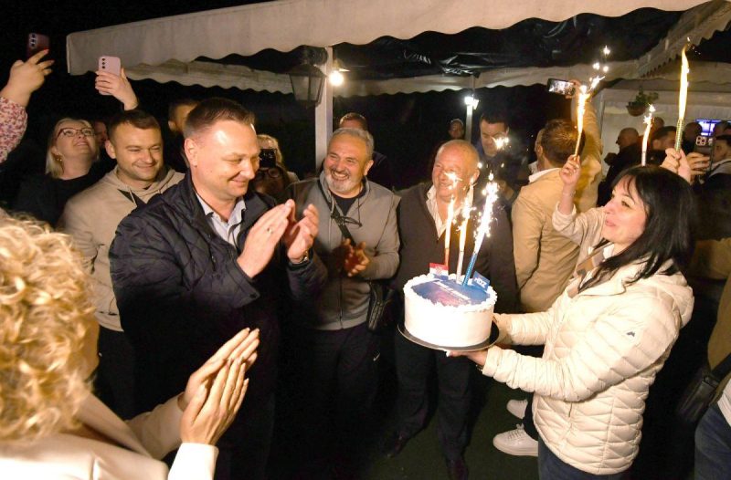 Bjelovar - grad-bjelovar.com, Politika - Veliko slavlje u stožeru Marka Marušića