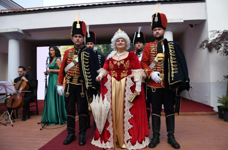 Bjelovar - grad-bjelovar.com - Carica došla na otvorenje Terezijane