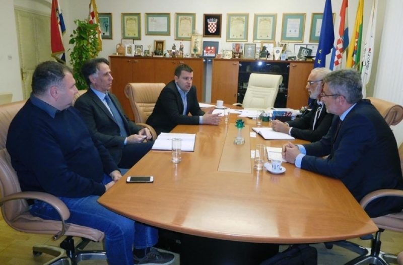 Bjelovar - grad-bjelovar.com - Grad Bjelovar je za vrijednost ulaganja u nogometne stadione zauvijek izgubio  kontrolu nad plinskom opskrbom Bjelovara
