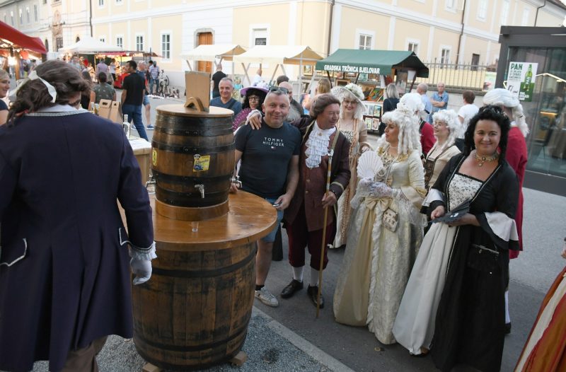 Bjelovar - grad-bjelovar.com - Carska rakija iz vinske bačve